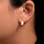 Load image into Gallery viewer, 925 Sterling Silver Pearl Drop Earrings, Gold Pleated Pearl Earrings, Fresh Water Pearl Drop Earrings, Pearl Drop Earrings, Friction Back Dangle Earrings, Hypoallergenic Earrings
