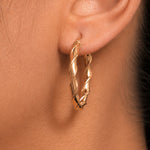 Load image into Gallery viewer, 14K Solid Yellow Gold  30mm Twisted Hoop Earrings, Circle Twisted Hoop Earrings, Gold Twisted Hoop Earrings, Hinged Clasp Hoop Earrings, Gold Hoop Earrings