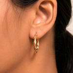 Load image into Gallery viewer, 14K Solid Yellow Gold  25mm Twisted Hoop Earrings, Circle Twisted Hoop Earrings, Gold Twisted Hoop Earrings, Hinged Clasp Hoop Earrings, Gold Hoop Earrings, Round Twisted Hoop Earrings
