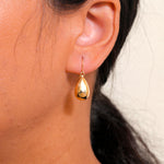 Load image into Gallery viewer, 14K Yellow Gold Puffed Tear Drop Dangle Earrings, Gold Tear Drop Earrings, Drop Earrings, Water Drop Earrings, Dangle Earrings
