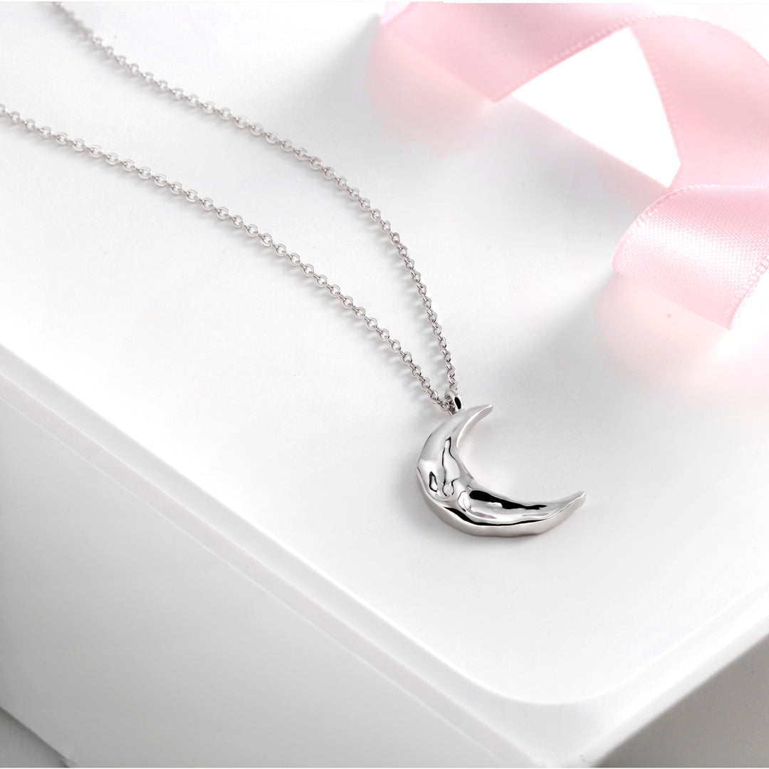 925 Solid Sterling Silver Moon Pendant, Moon Necklace, Crescent Necklace, Everyday Silver Necklace, Cable Chain Necklace.