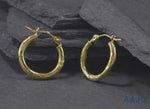 Load and play video in Gallery viewer, 14K Yellow Gold 30mm, 25mm, and 15mm Textured Tube Hoop Earrings, Circle Hoop, Round Hoop Earrings, Textured Gold Hoop Earrings, Hinged Clasp Hoop Earrings
