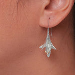 Load and play video in Gallery viewer, 925 Sterling Silver Lily Flower Dangle Drop Earrings for Women, Calla Lily Floral Hook Earrings, Two-Tone Nature Inspired Hypoallergenic Jewelry Gift for Her